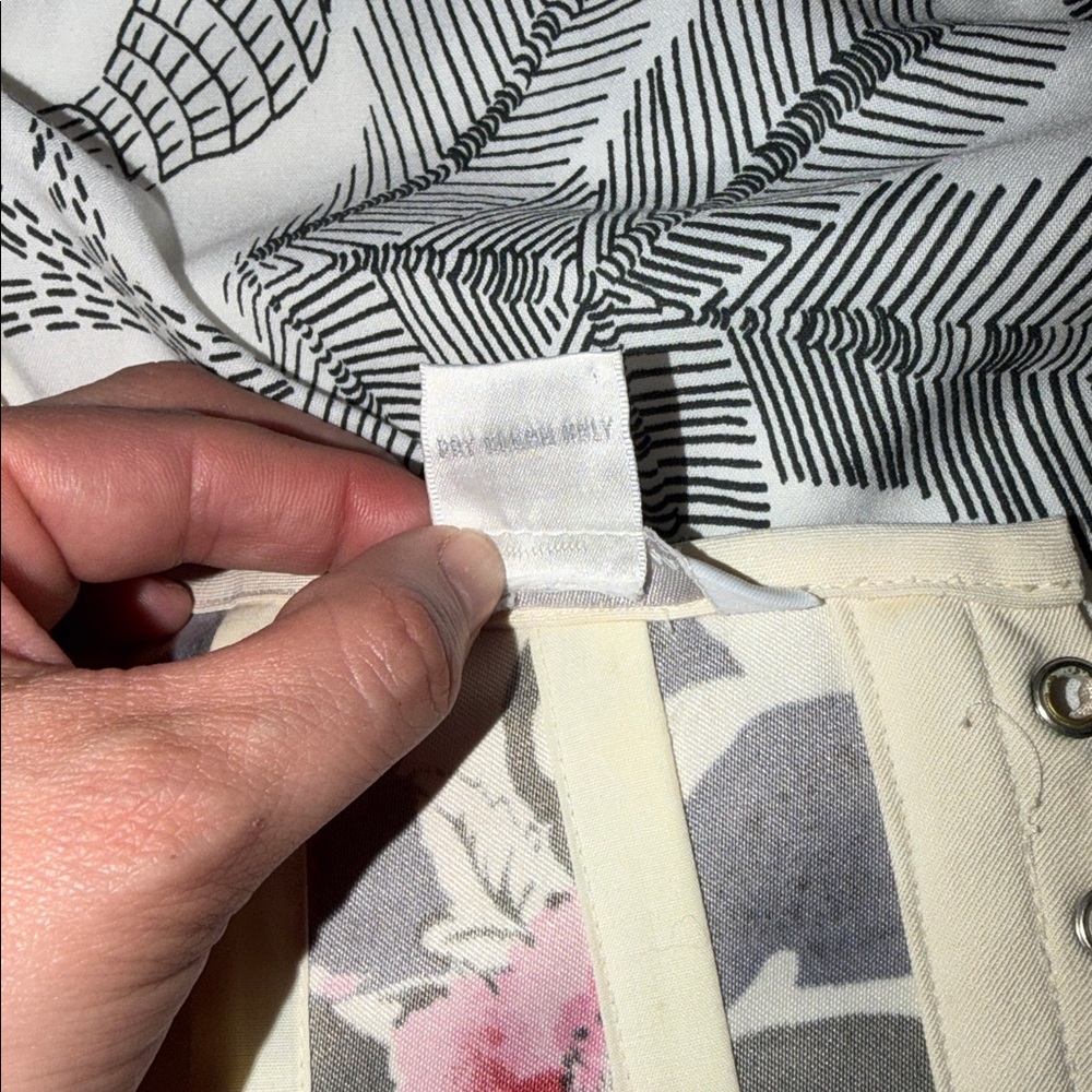 Charlotte Russe Corset - Picture 3 of 5